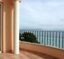 Apartment with a balcony overlooking the Adriatic sea, only 100 meters from the beach - pic 5