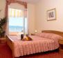 Apartment with a balcony overlooking the Adriatic sea, only 100 meters from the beach - pic 18