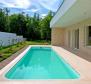 Elegante neue Villa mit Swimmingpool am Stadtrand von Labin - foto 3