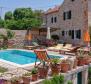 Krásná kamenná vila s bazénem na romantickém levandulovém ostrově Hvar - pic 21