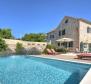 Krásná kamenná vila s bazénem na romantickém levandulovém ostrově Hvar - pic 3