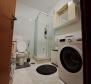 Prostorný byt za nízkou cenu v přízemí v Novigradu - pic 9