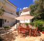 Apart-house of 4 apartments in Igrane on Makarska riviera 40 meters from the sea - pic 16