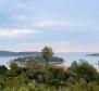 Stavební pozemek určený pro luxusní vilu na ostrově Šolta, 120 metrů od moře - pic 7