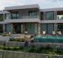 Terrain constructible destiné à une villa de luxe sur l'île de Solta, à 120 mètres de la mer - pic 8