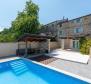 Einheimische Doppelhaushälfte aus Stein mit Swimmingpool in Motovun - foto 2