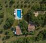 Spacious idyllic property on 21163 sq.m. of land in Rovinj outskirts, with sea views, cca. 6 km from the sea - pic 5