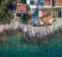 Villa direkt am Meer in hervorragender Lage auf der romantischen Insel Vis - foto 2