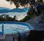 Красивая далматинская каменная вилла с бассейном и видом на море в районе Клек - фото 15