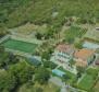 Фантастическое поместье в Брибире, Винодолска Опчина, площадью 4646 кв.м. земли, с теннисным кортом и бассейном - фото 3