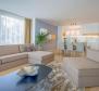 Nový luxusní apartmán v centru Opatije, 150 metrů od moře, rezidence s bazénem - pic 2