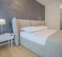 Nový luxusní apartmán v centru Opatije, 150 metrů od moře, rezidence s bazénem - pic 8
