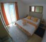 Appartement avec piscine à Ciovo près de Trogir à vendre, à 20 mètres de la plage - pic 12