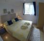 Appartement avec piscine à Ciovo près de Trogir à vendre, à 20 mètres de la plage - pic 13