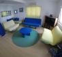 Apart-dům s bazénem na Čiovo u Trogiru na prodej, 20 metrů od pláže - pic 15