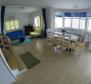 Appartement avec piscine à Ciovo près de Trogir à vendre, à 20 mètres de la plage - pic 17