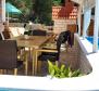 Продается дом с бассейном на Чиово недалеко от Трогира, в 20 метрах от пляжа - фото 7
