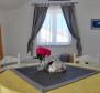 Appartement avec piscine à Ciovo près de Trogir à vendre, à 20 mètres de la plage - pic 38