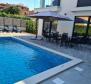 Luxury apartment in Poreč, boutique complex with swimming pool - pic 2