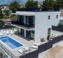 Schöne neue Villa auf der Halbinsel Ciovo, nur 100 Meter vom Meer entfernt - foto 7