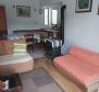 Уникальный апартамент на 1-й линии в Супетарска-Драге, на острове Раб, с 5 причалами для лодок! - фото 11