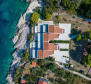Две современные виллы на изолированном острове недалеко от Дубровника, которые могут быть объединены в одну виллу площадью 422 м2 и земельным участком 5656 м2. - фото 2