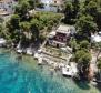 Haus direkt am Meer mit 3 Wohnungen, Terrassen und Privatstrand in Ciovo, Trogir - foto 2