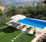 Magnifique maison d'hôtes avec piscine à Ciovo, à seulement 100 mètres de la mer - pic 25