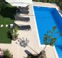 Wunderschönes Gästehaus mit Swimmingpool auf Ciovo, nur 100 Meter vom Meer entfernt 