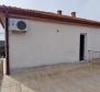 House with 2 apartments in Rovinj, 2 km from the sea - pic 18