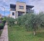 Nádherný nově postavený dům v Kašteli, 200 metrů od moře - pic 2