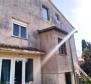 Maison spacieuse à vendre à Rovinj, à 200 mètres de la mer seulement ! - pic 12