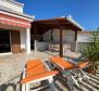 Nádherný dům v oblasti Trogir, 2d řada k moři - pic 29