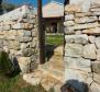 Каменный дом с кусочком частного рая в окрестностях Ровиня - фото 25