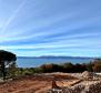 Terrain urbain avec vue panoramique sur la mer et permis de construire à Rabac, Labin 