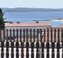 Haus mit drei Wohnungen und Meerblick in Selce, Crikvenica 