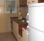 Apartmánový dům přímo u moře, na první linii v Dugi Rat, Omišská riviéra - s 5 ubytovacími jednotkami - pic 7