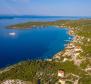 Městský pozemek na krásném ostrově Korčula 50 m od moře - pic 9