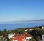 Land with sea view and project for 3 apartments in Opatija, Opric area - pic 2