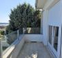 Apartment with sea views and garage in Banjol, Rab, 200 meters from the sea - pic 5