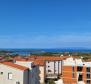 Zweistöckige Wohnung mit Panoramablick auf das Meer in Liznjan 