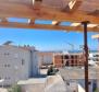Dvoupatrový apartmán s panoramatickým výhledem na moře v Ližnjanu - pic 2