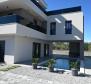 Luxury semi-detached villa with sea view in Pula suburbs, with sea views - pic 5