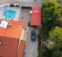 Světlá nemovitost v oblasti Poreč s bazénem a 4 apartmány - pic 14