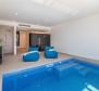 Fantastique villa en bord de mer d'architecture moderne sur la Riviera de Karlobag avec piscines intérieure et extérieure ! - pic 18