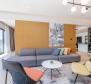 Fantastique villa en bord de mer d'architecture moderne sur la Riviera de Karlobag avec piscines intérieure et extérieure ! - pic 34