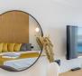 Fantastique villa en bord de mer d'architecture moderne sur la Riviera de Karlobag avec piscines intérieure et extérieure ! - pic 84