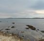 Projet d&#39;investissement - terrain avec permis de construire valide et sous-sol fini à seulement 80 mètres de la mer - pic 6