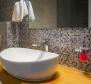 Stylish waterfront villa in a picturesque village between Trogir and Rogoznica - pic 10