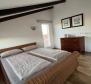 Villa pour mini-hôtel avec 12 chambres et une piscine, Bale - pic 21